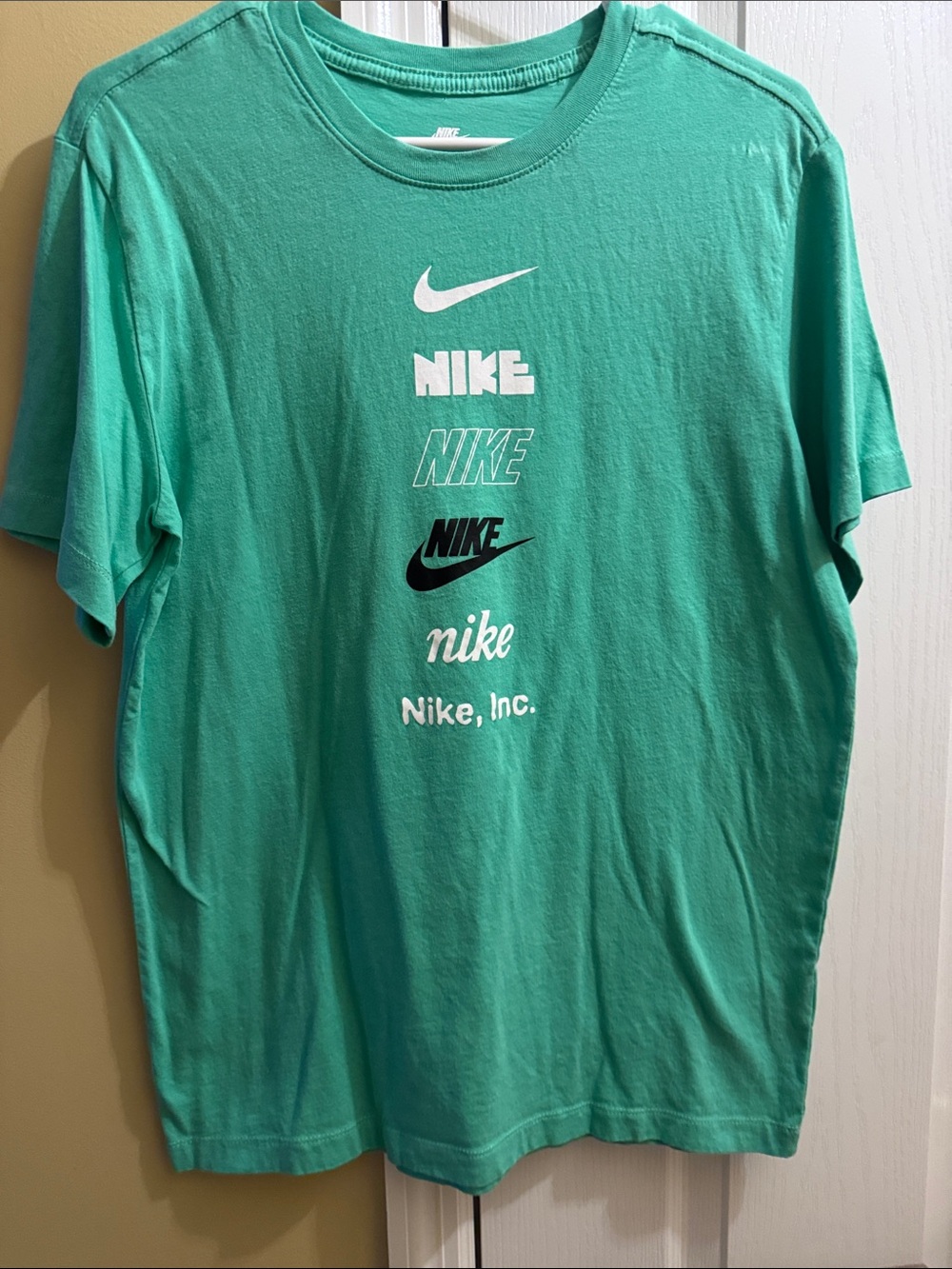 Nike Short-Sleeve Teal Graphic Logo Tee